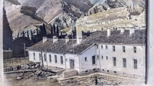 Divriği Devlet Hastanesi 1950'li Yıllar (Yıkılan Hastane)